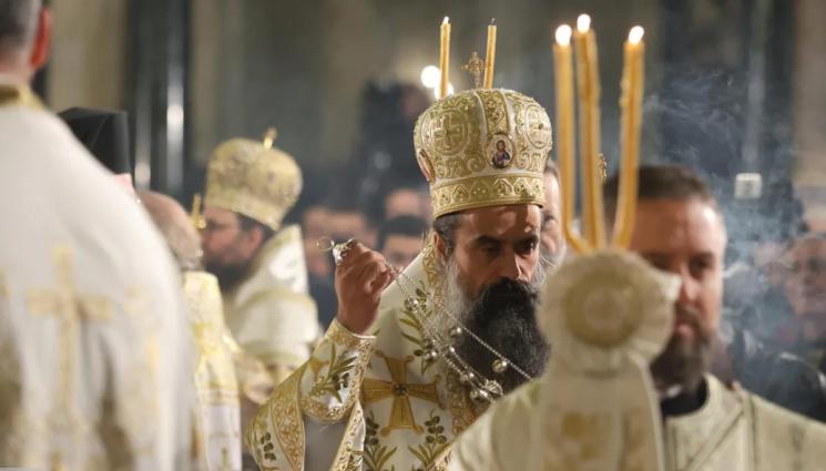 Патриарх Даниил - Патриарх Даниил: Христос се роди! Нека да Го славим!