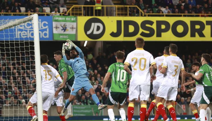 Димитър Митов - Митов се завърна на вратата на Абърдийн, но пусна 4 гола