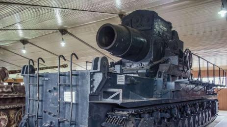 ДЕБЕЛИЯТ ГУСТАВ