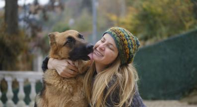 куче целувка