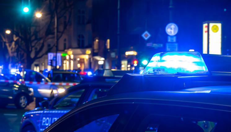 полиция Германия - НОВ АТЕНТАТ В ГЕРМАНИЯ? Обгазиха 41 души в супермаркет!