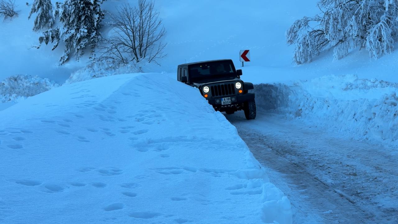 Сняг на Беклемето