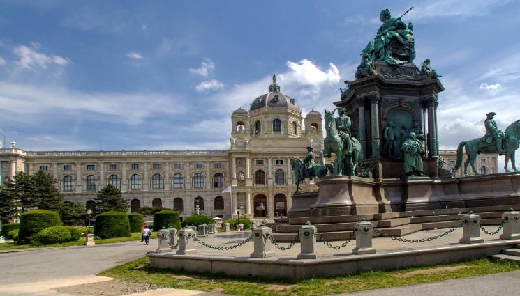 Виена - СЛЕД ГЕРМАНИЯ: Падна и правителството на Австрия!