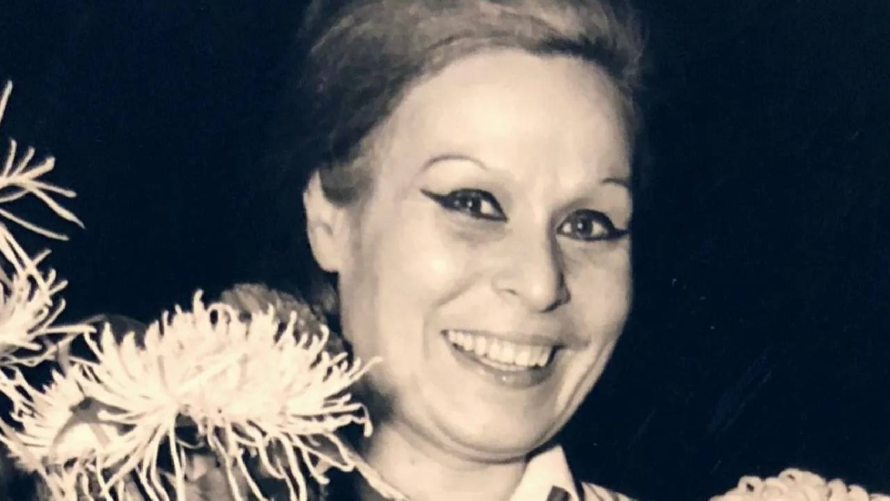 Слава Стоянова