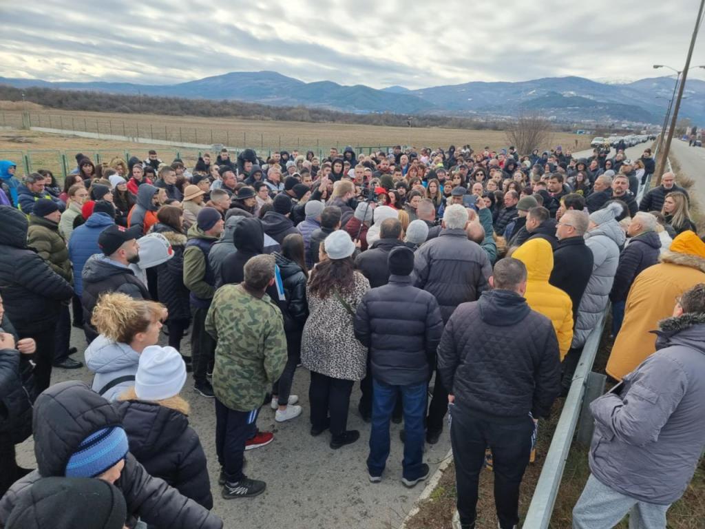 Нов протест затвори за часове днес пътя между с Ябълково