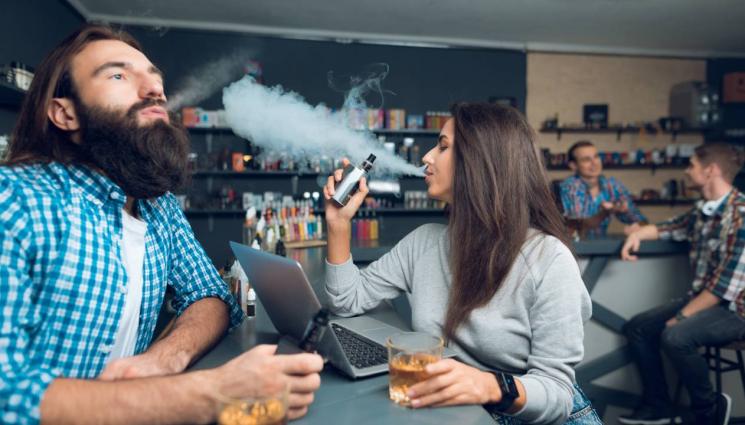 вейп - Пласират вейпа с дрога 30 пъти по-скъпо, взимат го за жълти стотинки от Китай!