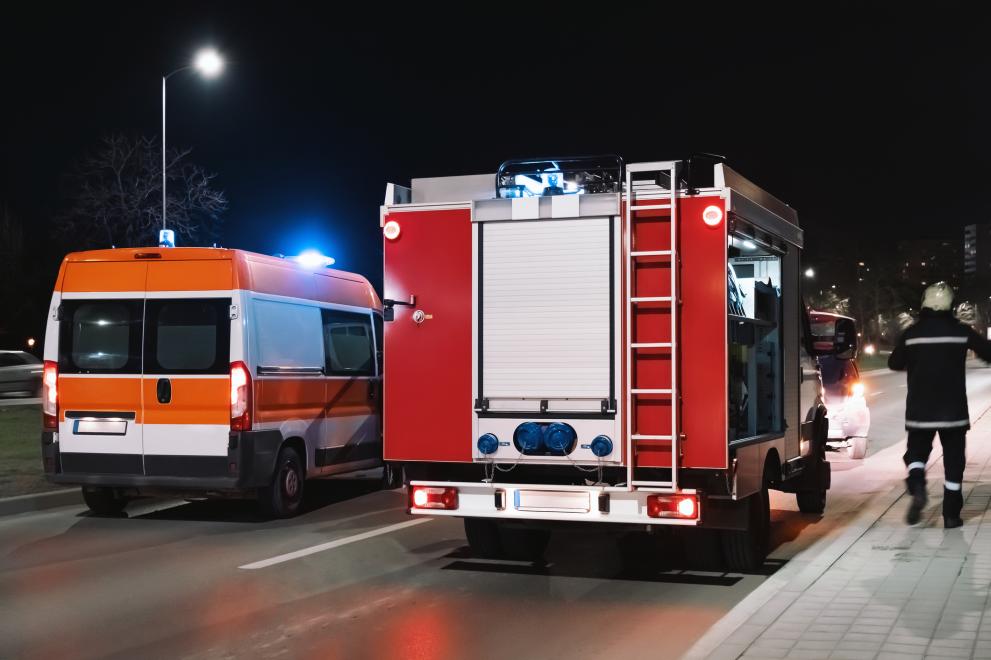 Човек е ранен при пожар след взрив на газова бутилка