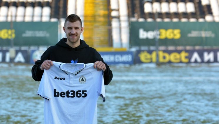 Ивайло Найденов - Славия продължава със селекцията.