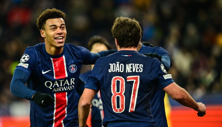 псж - За разлика от Шампионската лига: ПСЖ печели трофей след трофей във френския футбол