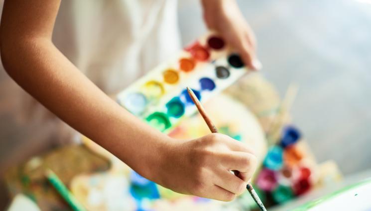 рисуване картина - ПОВОД ЗА ГОРДОСТ: Деца от Плевен триумфираха на международен конкурс в Полша