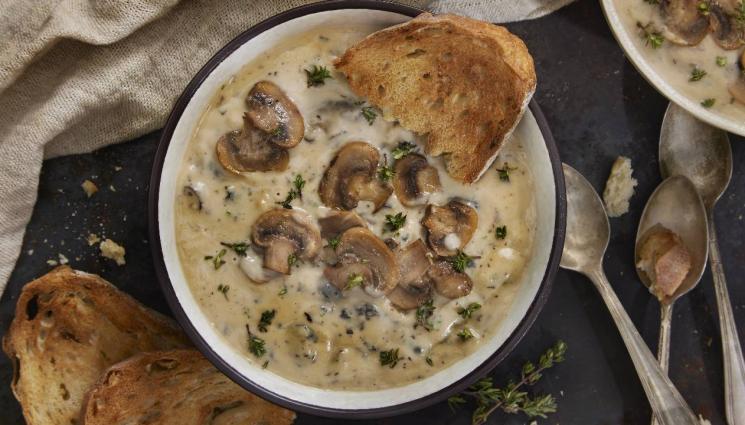 супа - ЗИМА В ЧИНИЯ: Гъбена супа с картоф и сметана, бърза витаминозна или пък чорба от праз лук