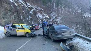 В рамките на няколко часа Две катастрофи блокираха пътища в