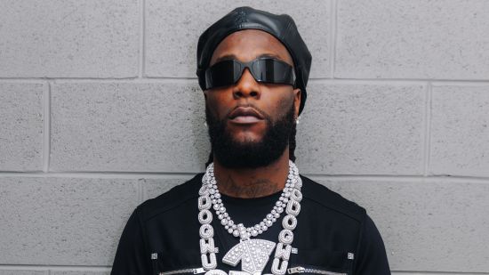 Burna Boy сподели официалното видео към сингъла "Bundle By Bundle"