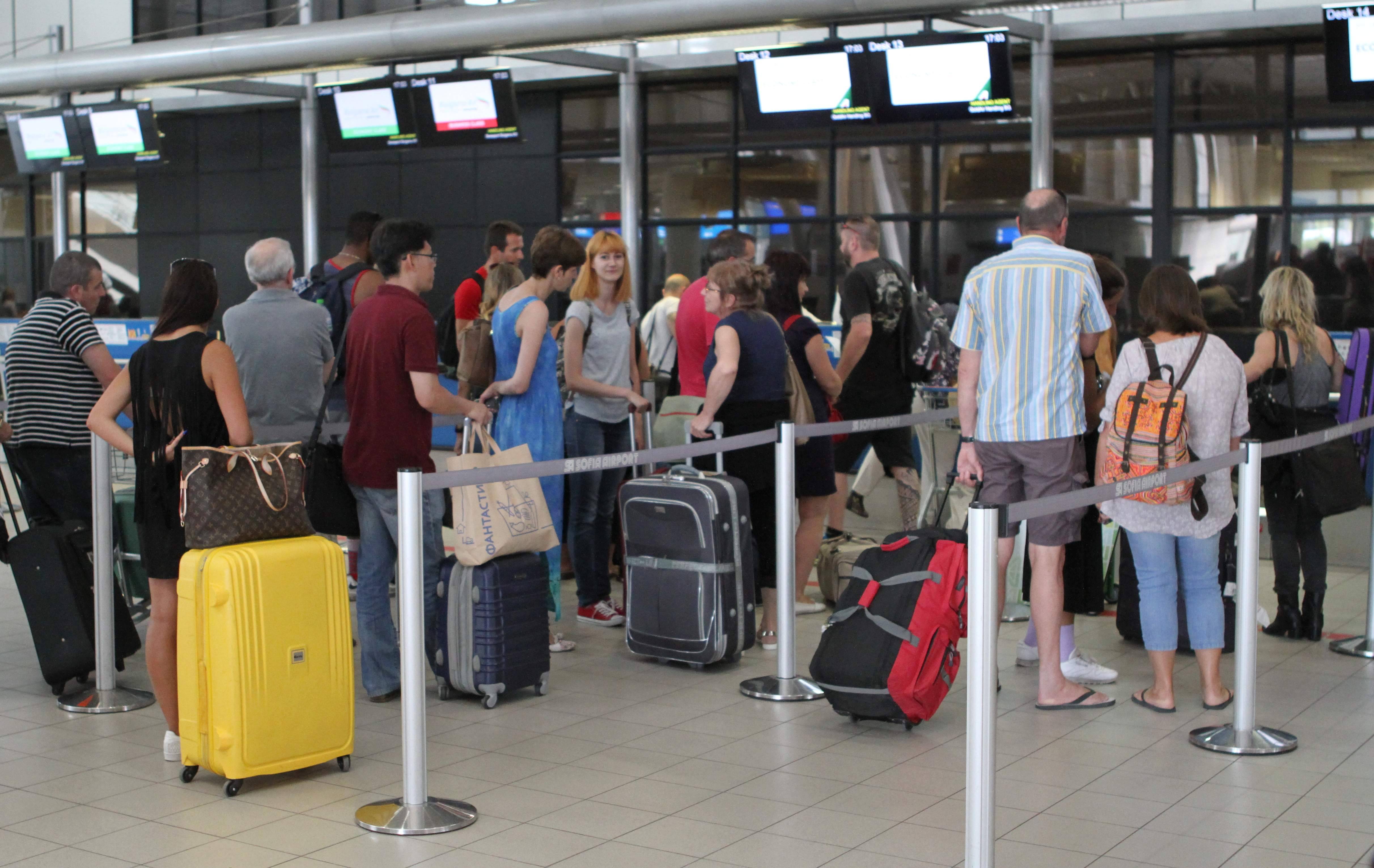  Авиокомпании пуснаха билети на промоция за летните месеци 