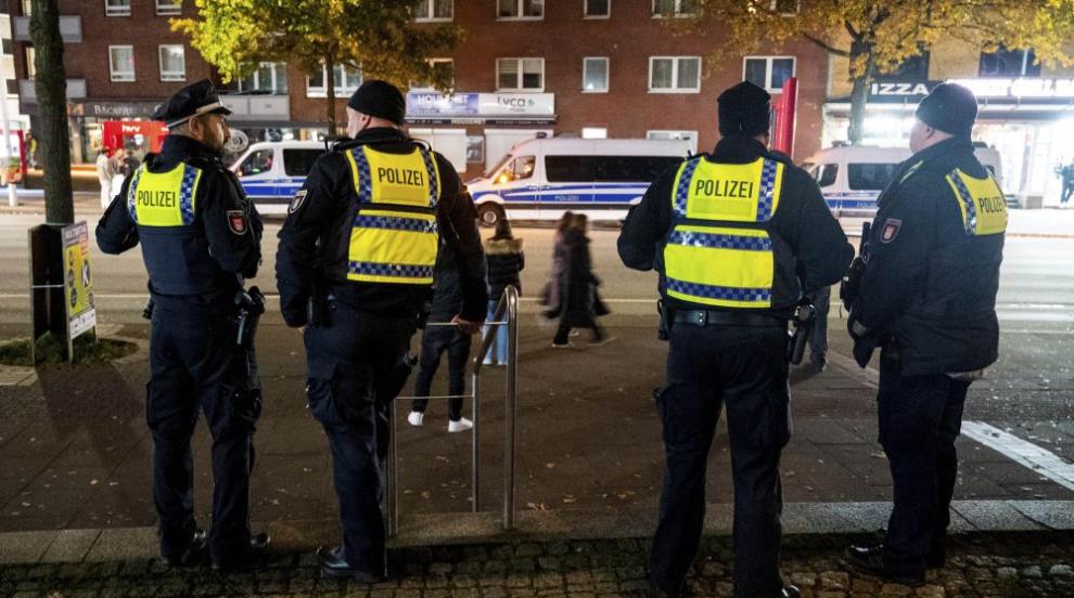 Експлозия срина жилищна сграда в Германия, има ранени и изчезнал