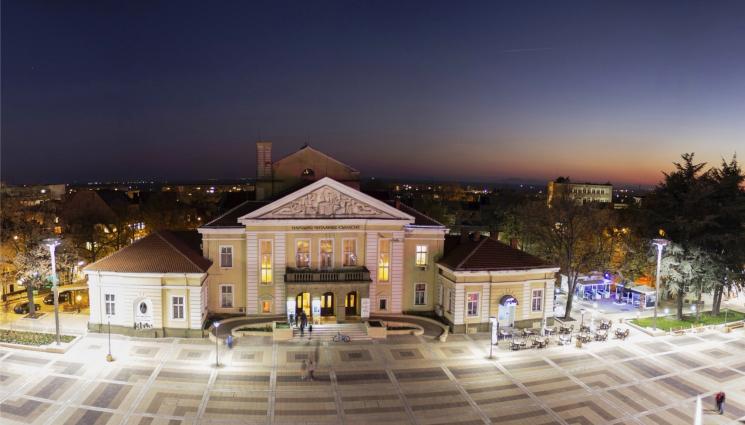 ямбол читалище съгласие - Здравните власти затварят единствения театър в Ямбол