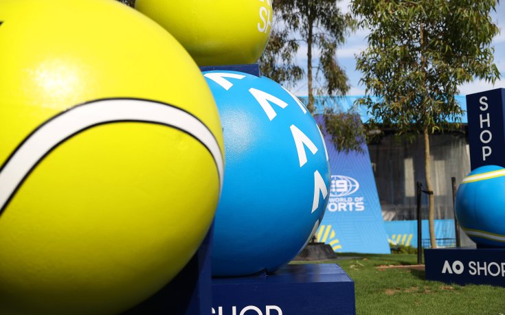 С дъжд и промяна на плановете започна Australian Open 2025