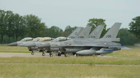 Технически проблем не вдигна F-16!
