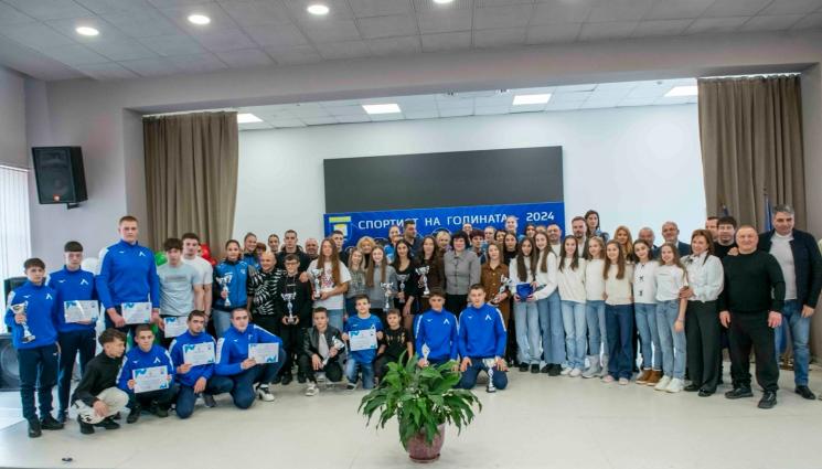 166 училище - Гимнастички, волейболистки и борци с най-много награди в класацията на 166-о спортно училище „Васил Левски“