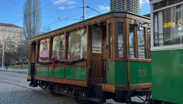 ретро трамвай - Ретро трамвай тръгва за безплатна разходка