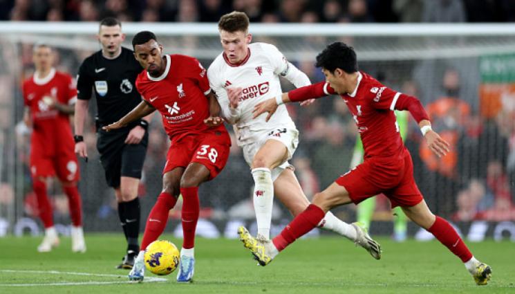 ретро спорт - РЕТРО СПОРТ: Най-оспорваните футболни срещи!