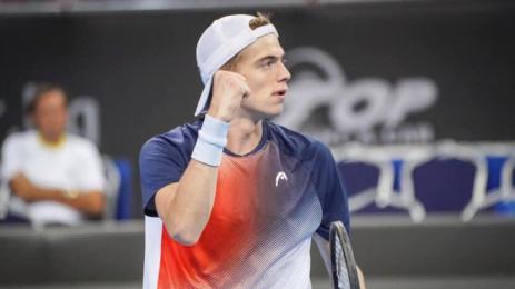 Пьотр Нестеров Катар