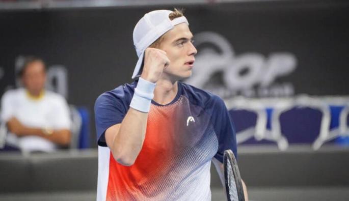 Пьотр Нестеров Катар