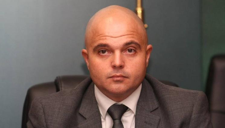 Ивайло Иванов - Ивайло Иванов напусна политическия кабинет на Даниел Митов