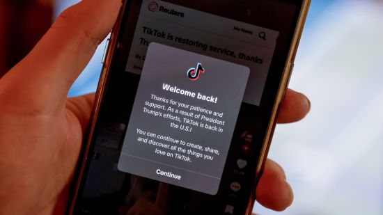 TikTok отново е достъпен в САЩ само часове след спирането му