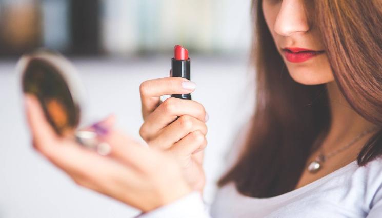 грим - ТОП ТЕНДЕНЦИИ В МОДАТА: 2025 донесе нови правила в макиажа, ето какви са те!