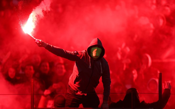 Грозни сцени в Сърбия - бруатално меле с фенове на Цървена звезда в Нови пазар