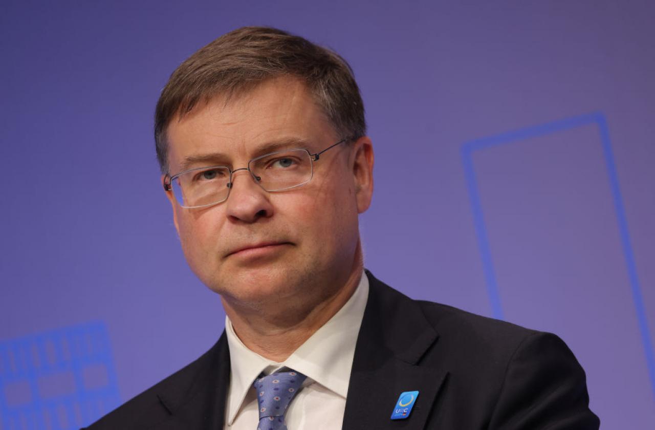 Домбровскис