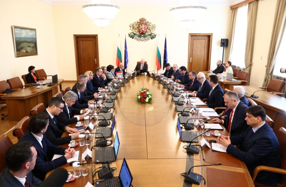 Пролетното усещане на тези дни, като имаме предвид, че Малък