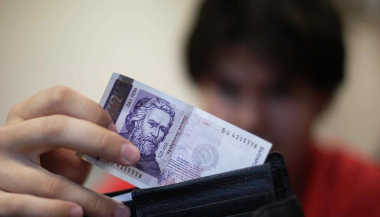 два лева - Книжната двулевка възкръсна като менте!