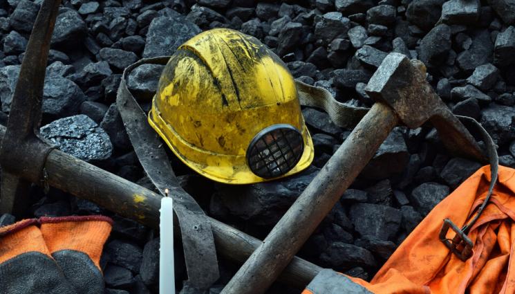 мина - Двама затрупани при екслозия на мина!