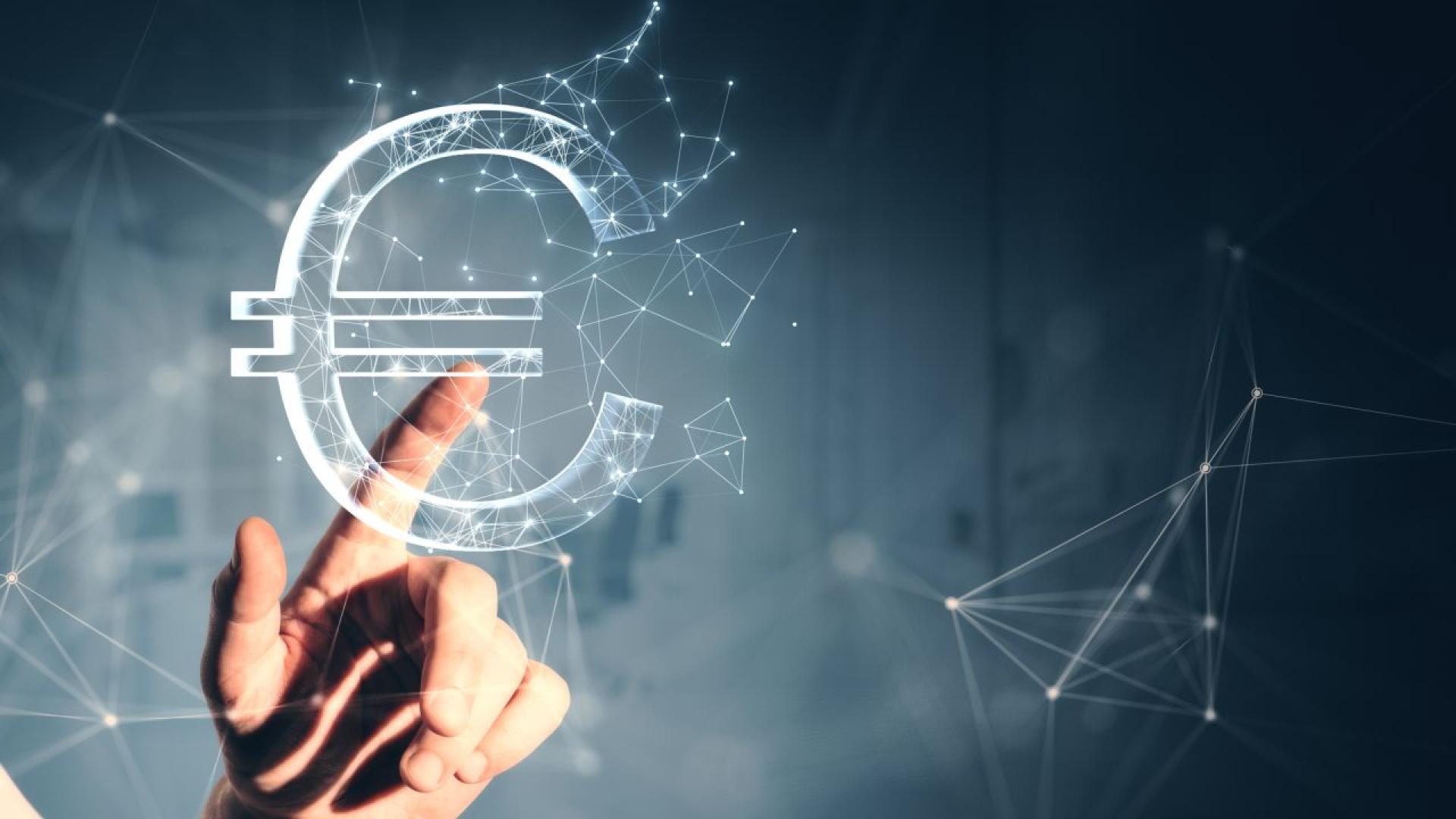 На 1 януари 2023 г Хърватия официално прие еврото като