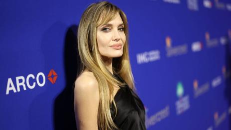 Анджелина Джоли