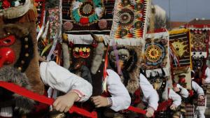 XXXII Международен фестивал на маскарадните игри Сурва в Перник ще превърне