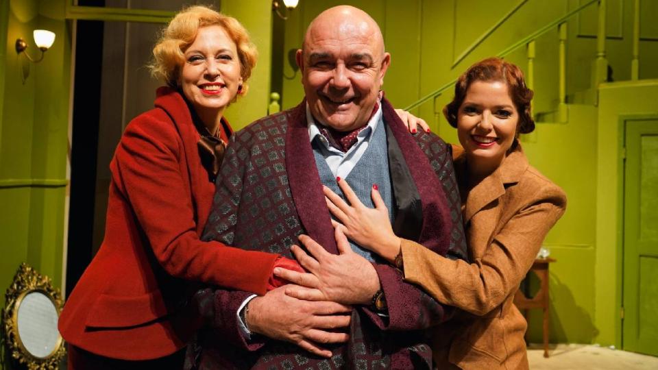  Всички обичат Гари с Калин Сърменов и Александра Сърчаджиева 