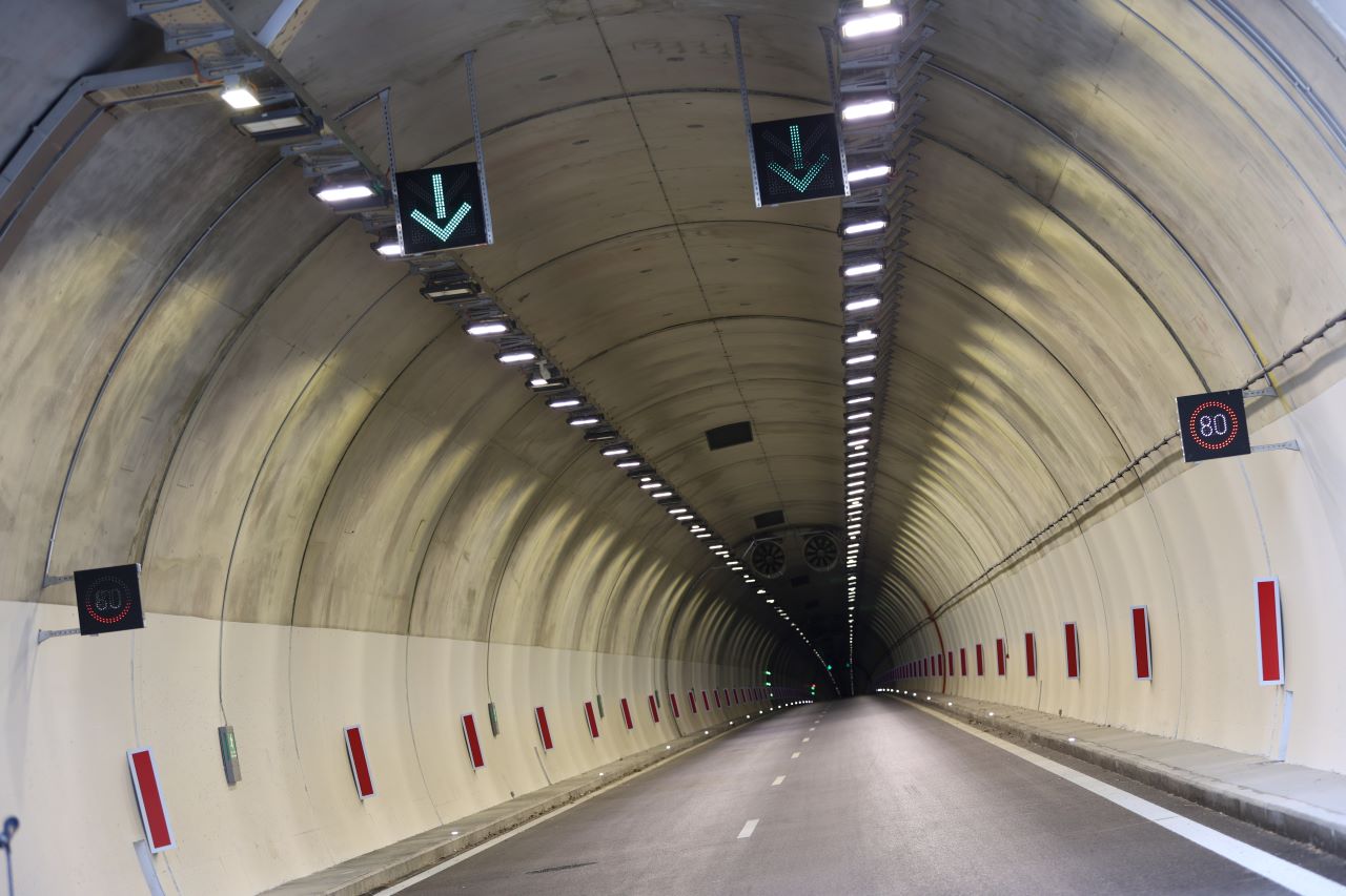 тунел Железница