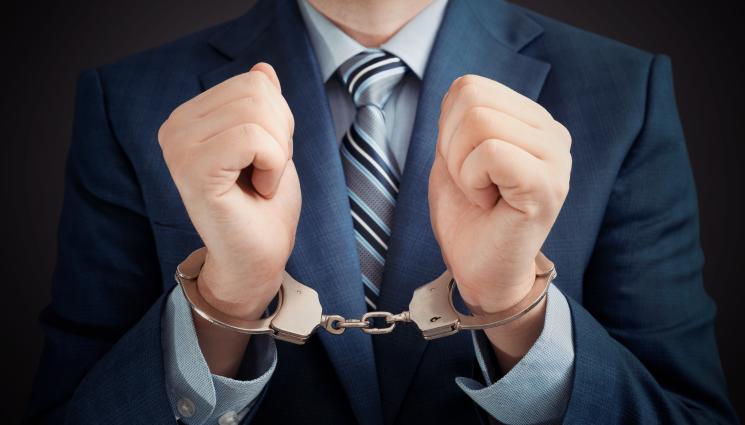 арестуван чиновник - ИЗМАМА В ХОЛИВУД: Режисьор ужили Netflix с 11 милиона