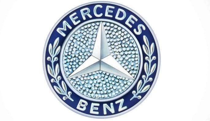  Това лого на Mercedes е регистрирано през 1925 г.