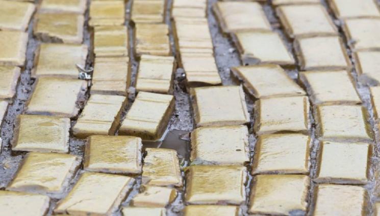 жълтите павета - Жълтите павета отново зейнаха! (СНИМКА)