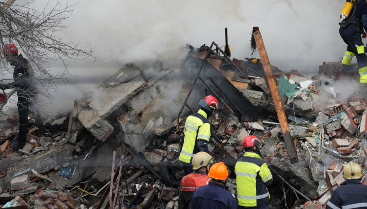 о - Газът гърми и от тънки тръби!