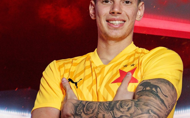 Над 8000 човека скандират името на наш вратар в Чехия