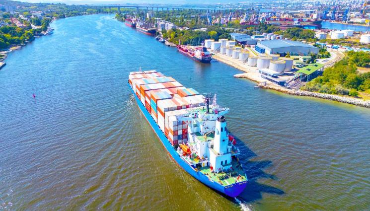 Варна - Водата край Варна стана кафява поради странна причина (СНИМКА)