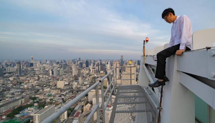 самоубиец - ПОТРЕСАВАЩО: 527 ученици са се самоубили в Япония само за година