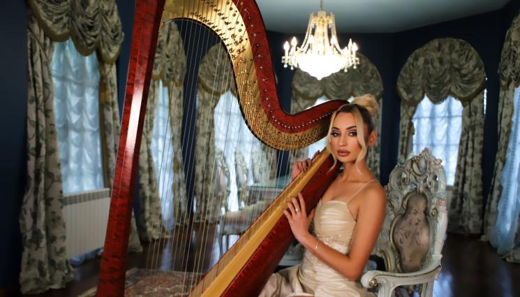 тина - ЗАГЪРБИ ЧАЛГАТА: Тина атакува поп сцената!