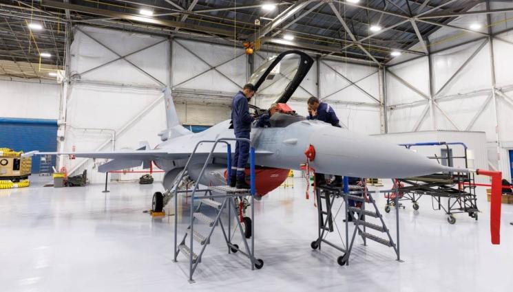 F 16 Block 70 - ПО СЛЕДИТЕ НА ЛЪЖАТА: Втора употреба ли е нашият F-16 Block 70? (СНИМКИ+ВИДЕО)