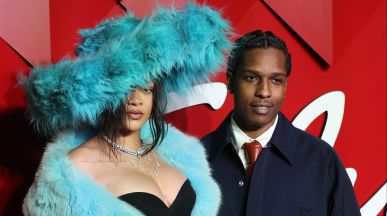 Rihanna предизвика интерес на процеса срещу приятеля ѝ